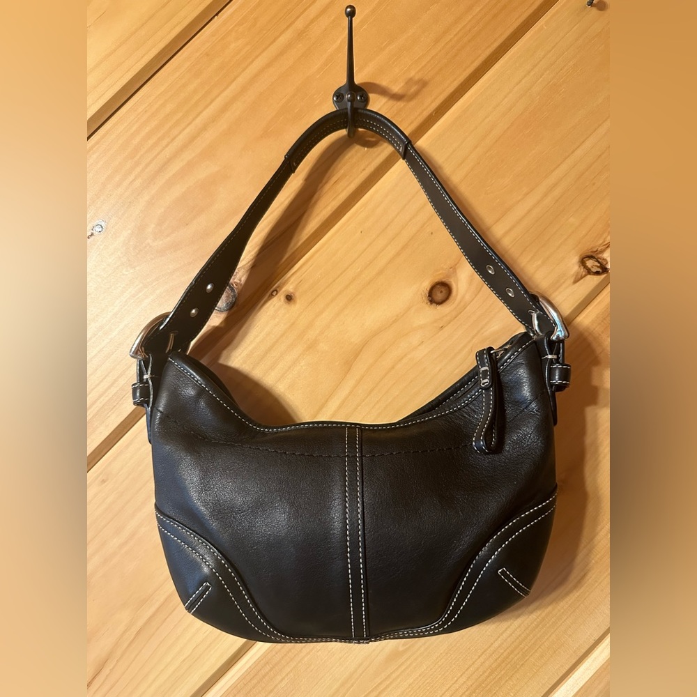 Coach Black  Shoulder Purse A061-9541